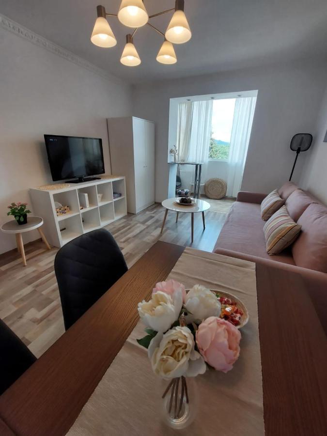 Hellen Studio Predeal Luaran gambar